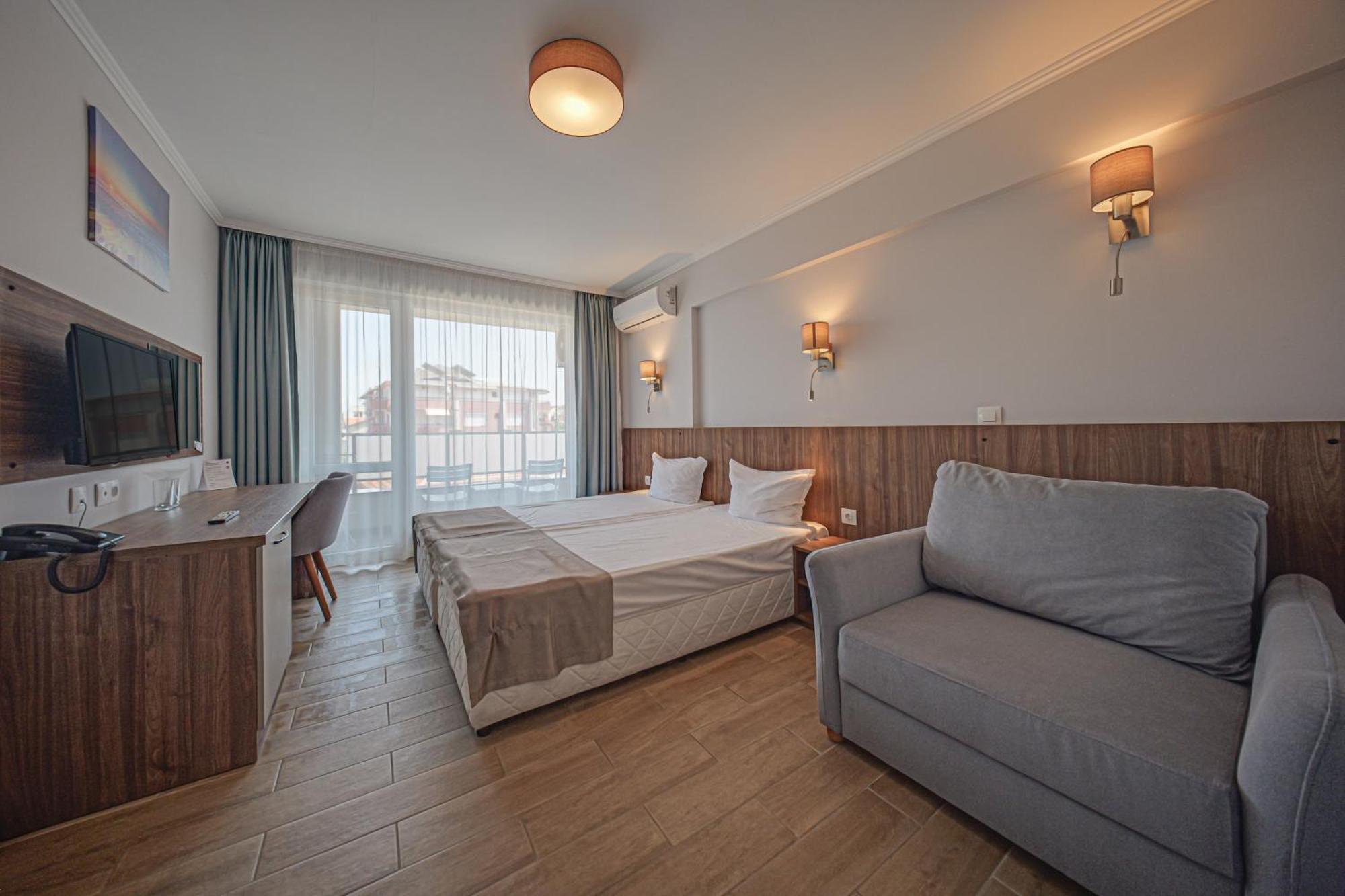 Cinema Hotel 普里莫尔斯科 外观 照片