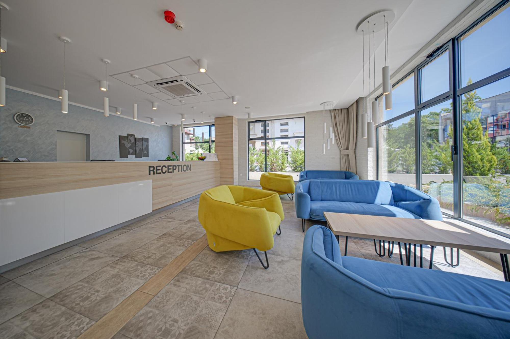 Cinema Hotel 普里莫尔斯科 外观 照片